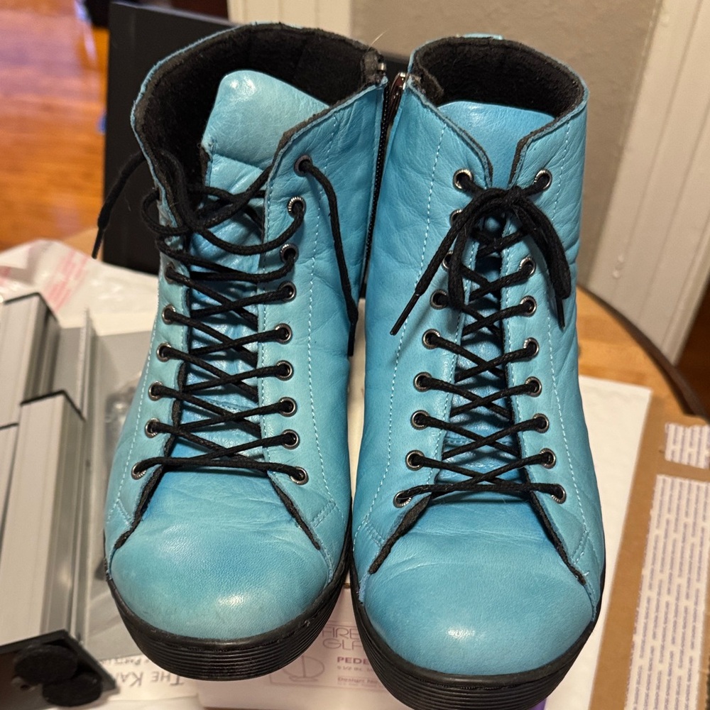 Women's Blue Lace-Up Ankle Boots